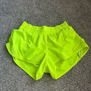 Lululemon Hotty Hot shorts 2.5 size 4 Low rise Highlighter Yellow